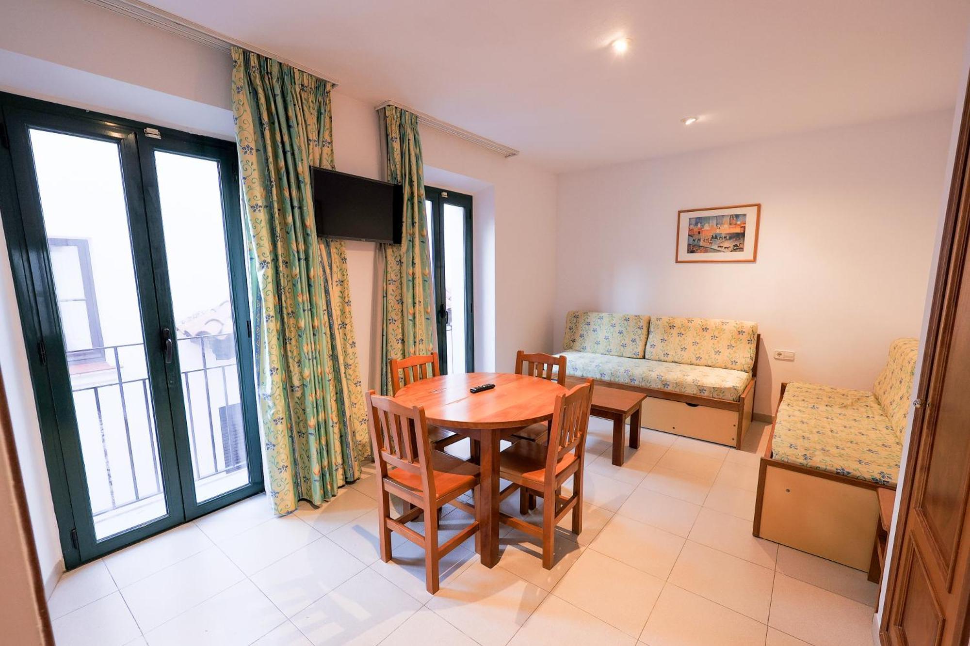 Apartamentos Royal Lloret de Mar Bagian luar foto