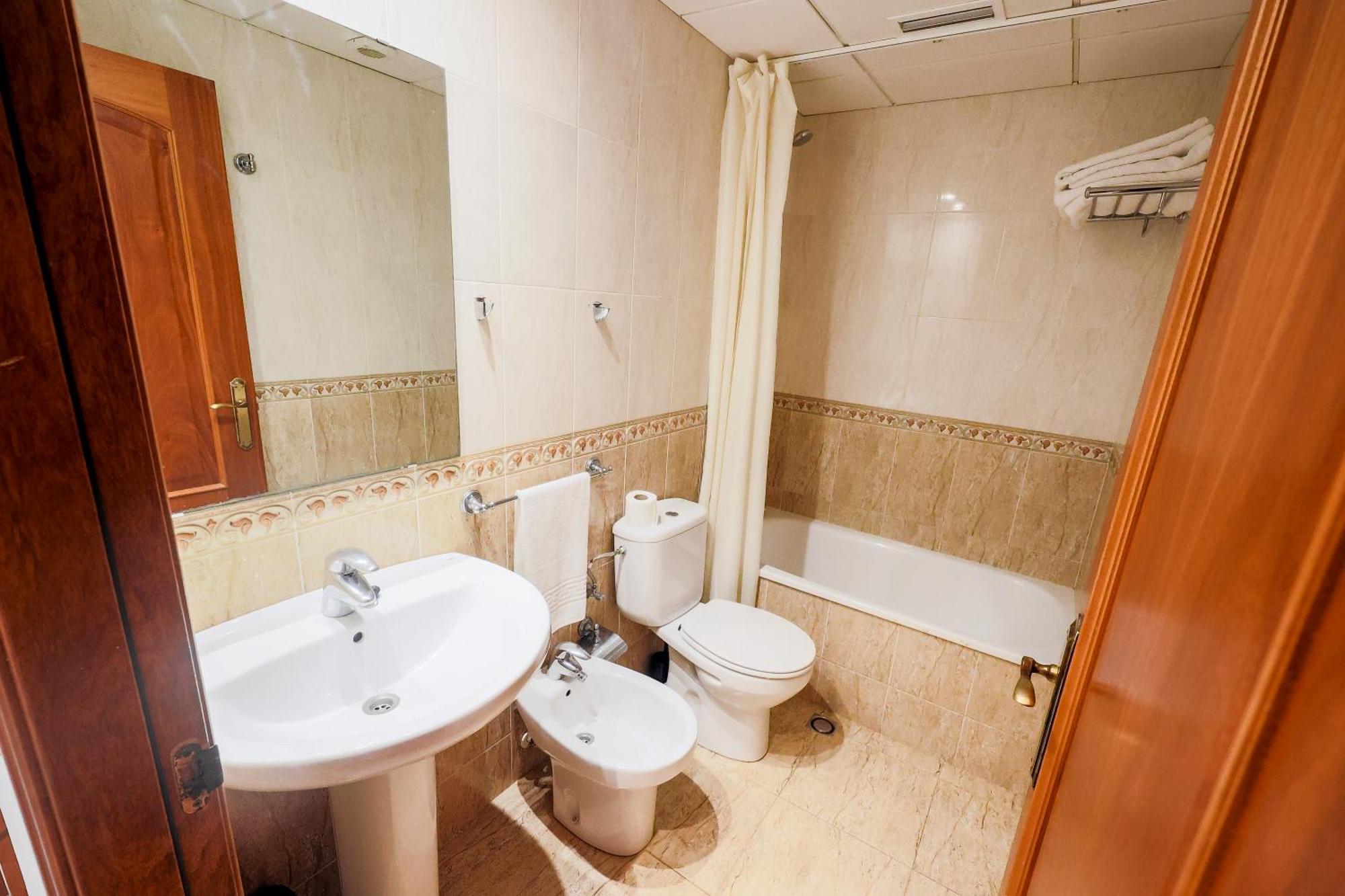 Apartamentos Royal Lloret de Mar Bagian luar foto