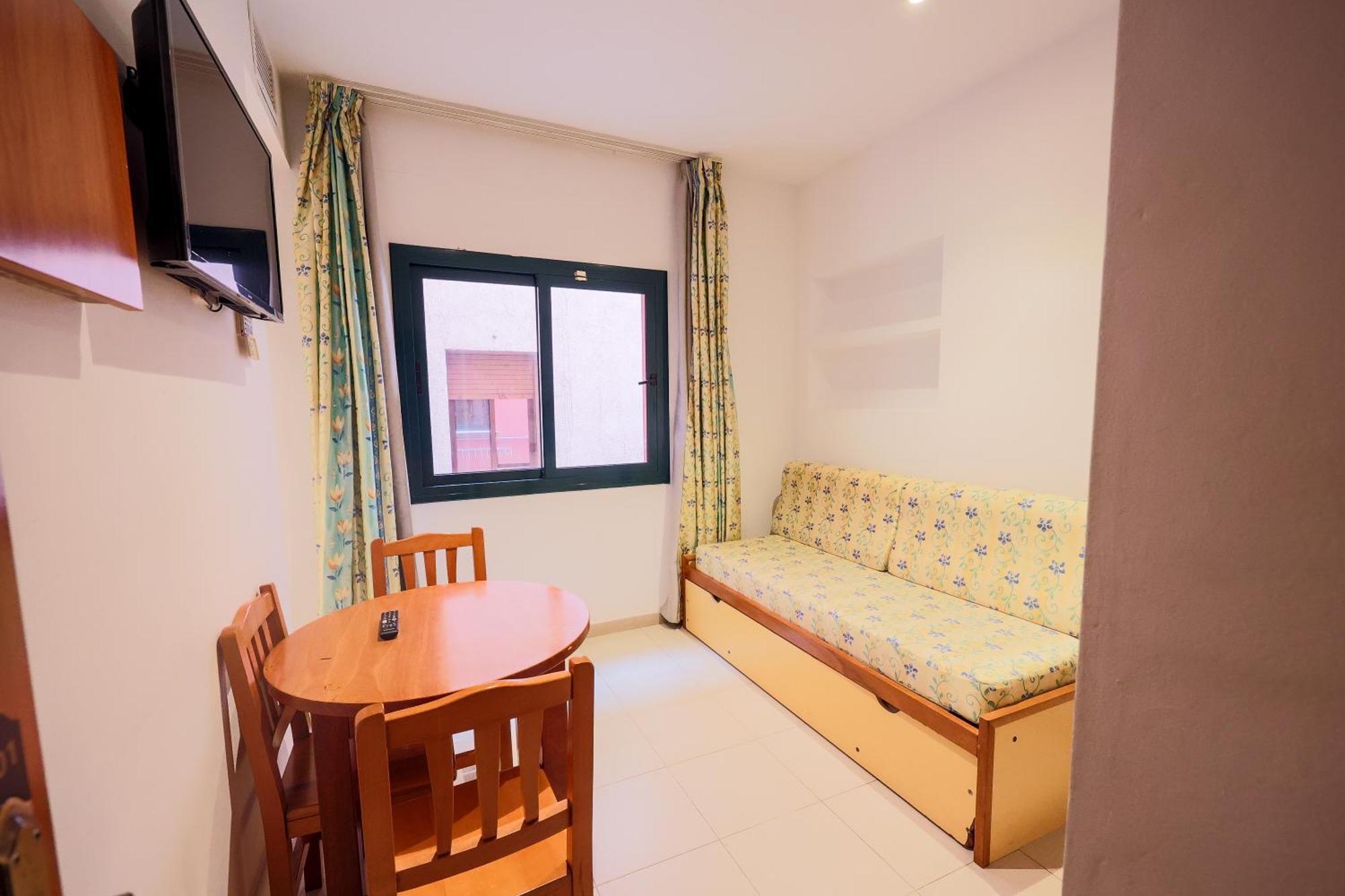 Apartamentos Royal Lloret de Mar Bagian luar foto