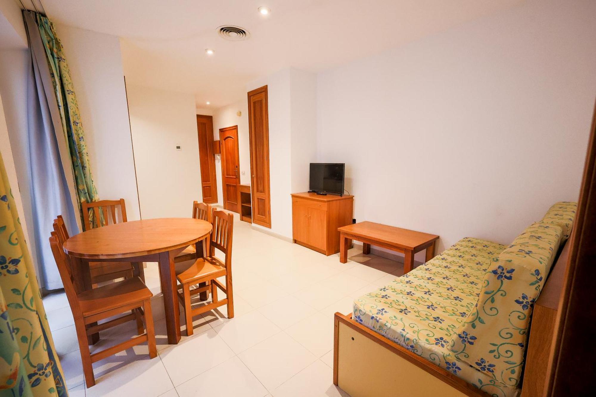 Apartamentos Royal Lloret de Mar Bagian luar foto