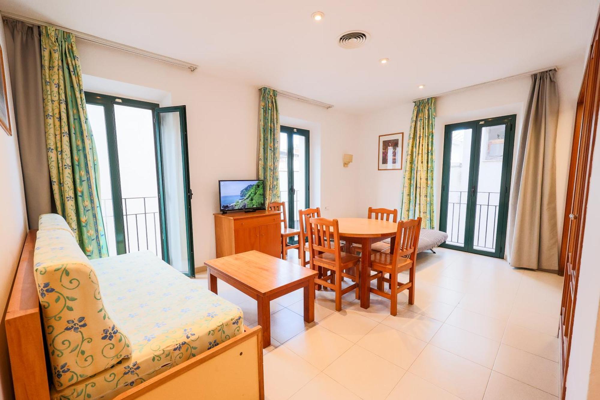 Apartamentos Royal Lloret de Mar Bagian luar foto