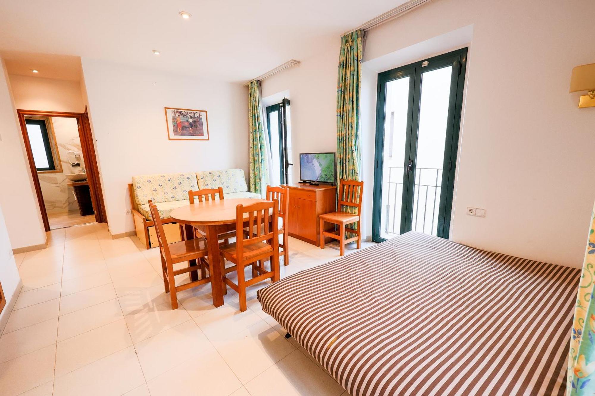 Apartamentos Royal Lloret de Mar Bagian luar foto