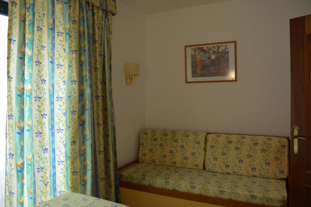 Apartamentos Royal Lloret de Mar Ruang foto